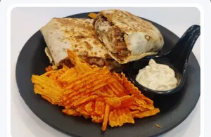 Lays Chicken Shawarma with Rumali